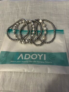 Silver and White Pearl Stretch Bracelet Set